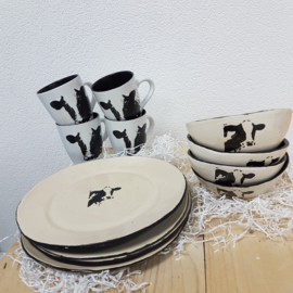 Koe servies set voor 4 personen