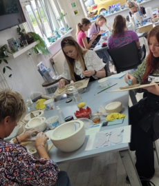 Zaterdag 11 oktober 2025: workshop Keramiek. Boetseren of glazuren in Raalte