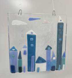 Stad blauwe huizen glashanger glasfusion