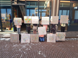 Kinderfeestje hart op hout schilderen