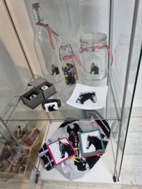 Raalter beeldend kunstenares Bertina Tilma exposeert tijdens Grote Jaarlijkse Hengstenkeuring in WTC Leeuwarden, 2026