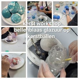 Zaterdag 6 december 2025 kerstballen glazuren met bellenblaas glazuur