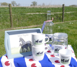 cadeau geschenken pakket friese paarden