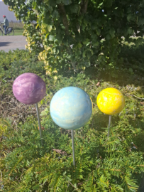 Bol keramiek (tafel decoratie of tuinsteker)