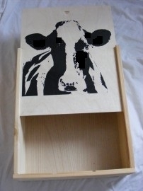 Wine box with cows (3 bottles)