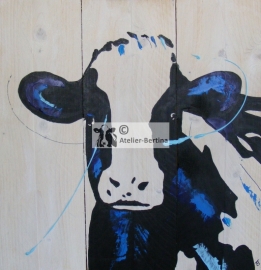 Cow on scaffold wood (indoor and outdoor)