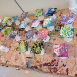 Woensdag kennismaken met kunst 2026: tegel decoratief glazuren, acryl gieten, aquarelleren