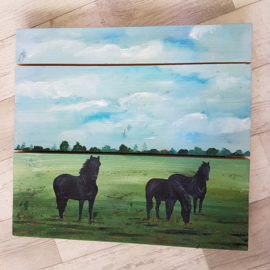 Paarden landschap op steigerhout schilderij