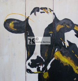 Cow on scaffold wood (indoor and outdoor)
