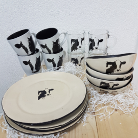 Koe servies set voor 4 personen