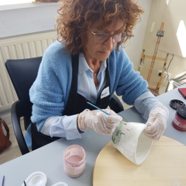 10 keramiek cursus les:  boetseren en glazuren. Atelier-Bertina te Raalte