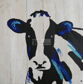  Cow on scaffold wood painting