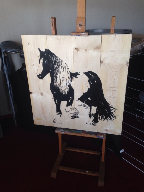 Paard op steigerhout schilderij