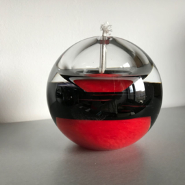 Olielamp Ozarro rood met zwarte band.