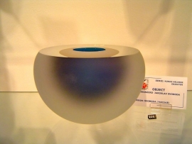 Frosted Object met Blauw gesigneerd