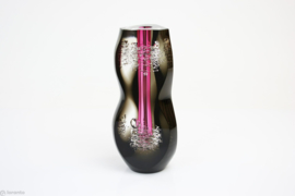 Gesigneerd object Ozzaro magenta/zwart