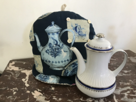 Klassieke buik theepot met blauwe en zilveren accenten