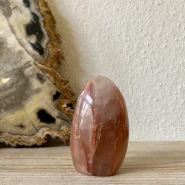 Hematoïde Kwarts (Red Healer) gepolijste sculptuur