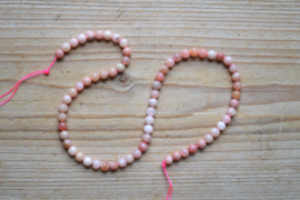 Peruviaans roze opaal ronde kralen ca. 6 mm A klasse