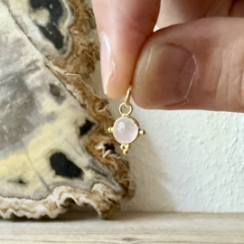 Verguld Sterling zilver hangertje met Rozenkwarts