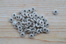 Metalen tussenkraal ca. 3 x 8 mm per 10 stuks