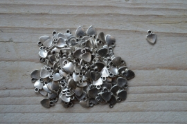Metalen bedel hartje ca. 6 x 9 mm per 10 stuks