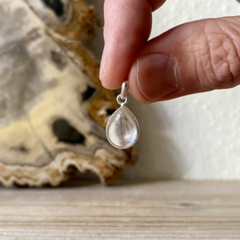 Sterling zilver hangertje met Rozenkwarts