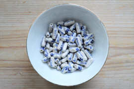 Delft Blaue Perle 'Klumpen' klein ca. 6 x 17 mm (pro Stück)
