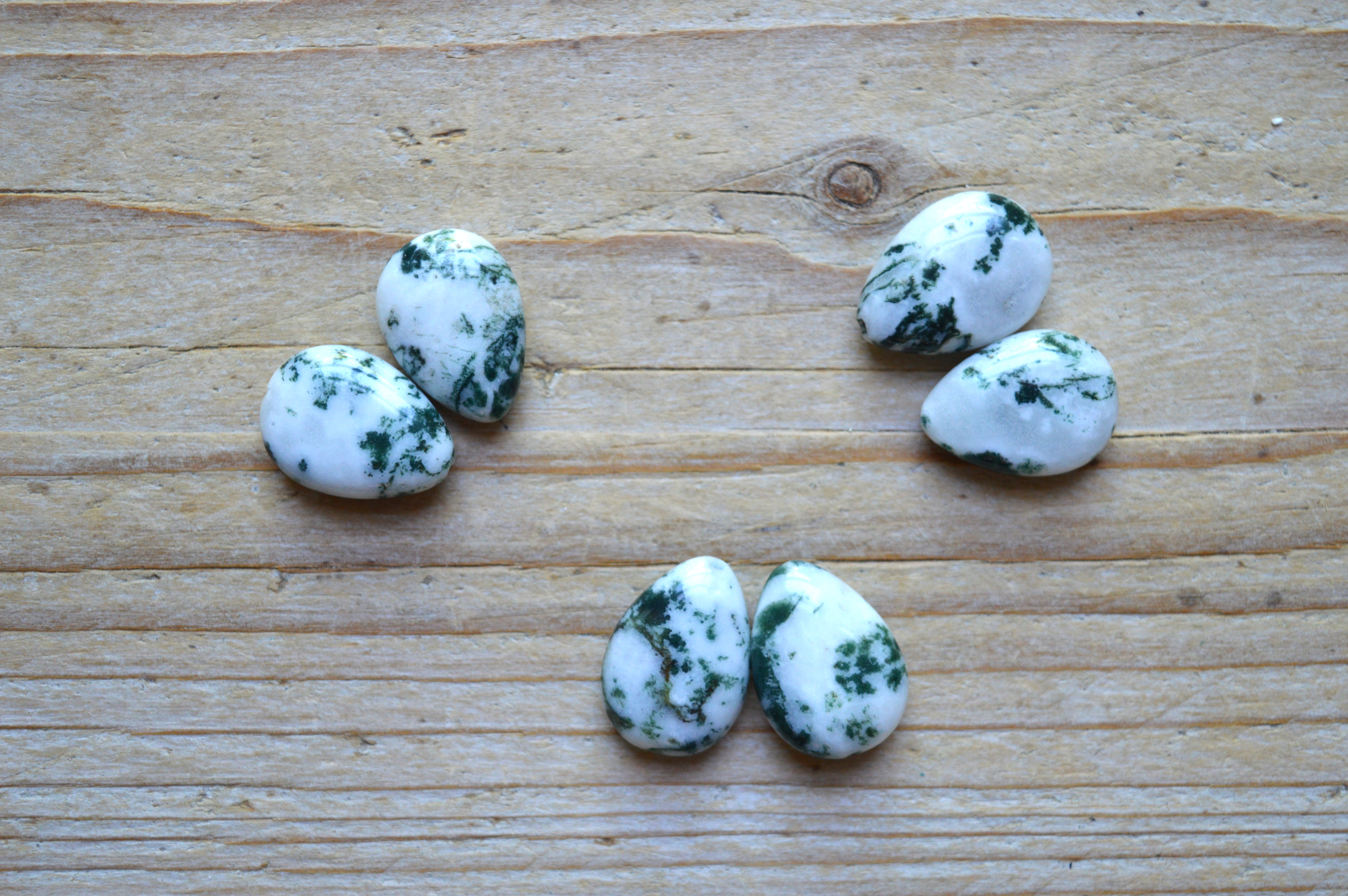 Boomagaat platte druppels ca. 13 x 18 mm per 2