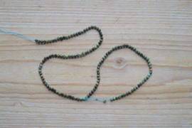 Afrikaans turquoise gefacetteerde ronde kralen ca. 3 mm (seedbeads)