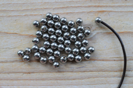 RVS Eindbolletje (binnenmaat 2 mm) ca. 6 mm per 2