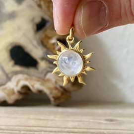 Verguld Sterling zilver hangertje met Maansteen