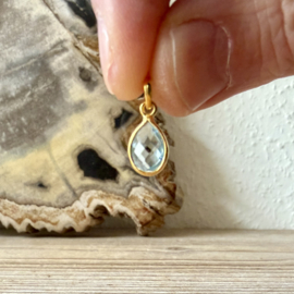Verguld Sterling zilver hangertje met Blauwe Topaas