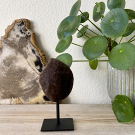 Agaatgeode op standaard