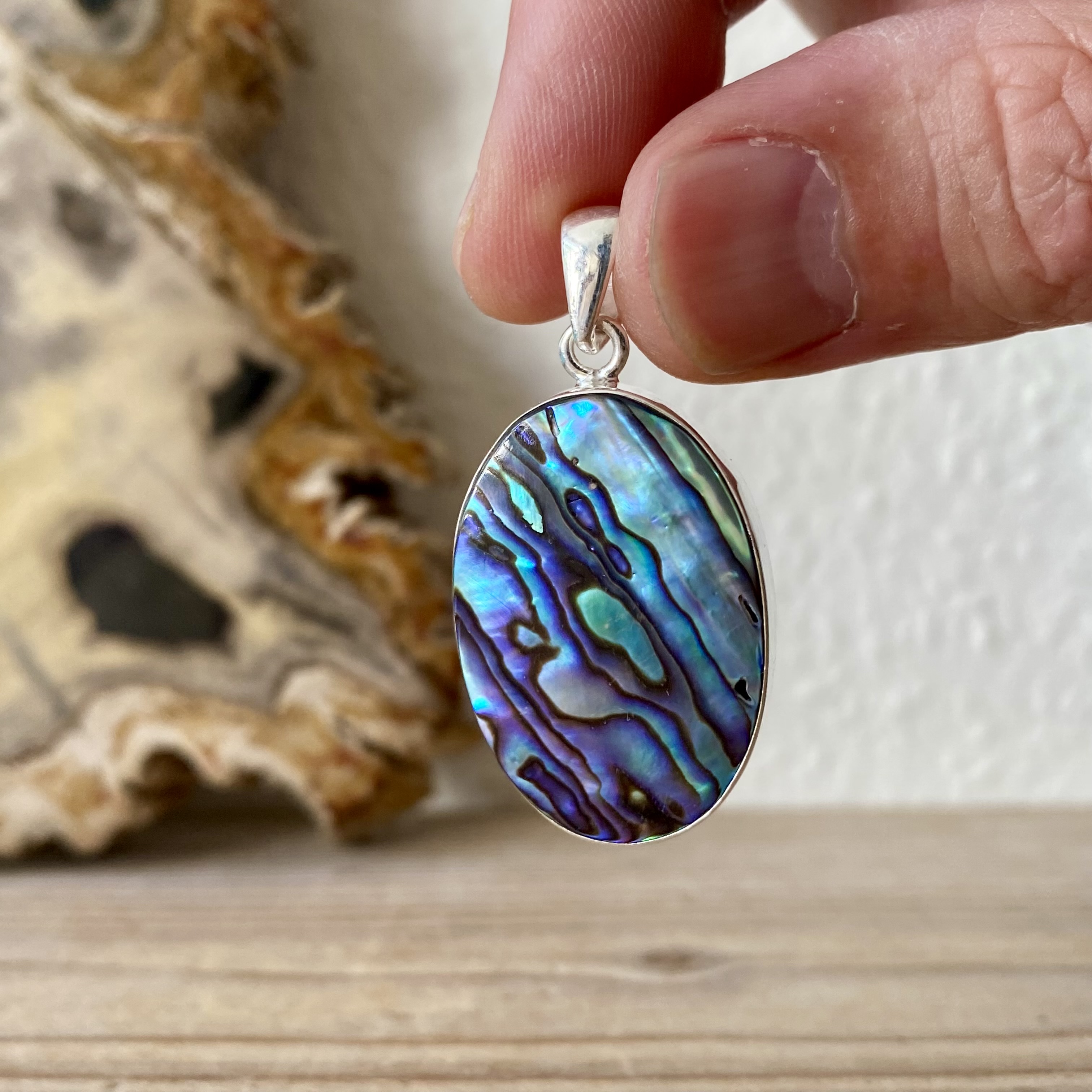 Hanger Abalone in sterling zilver ca. 23 x 38 mm