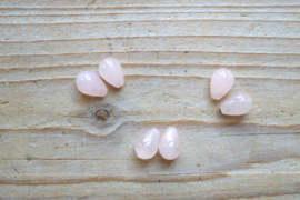 Rozenkwarts ronde druppels ca. 8 x 12 mm per 2