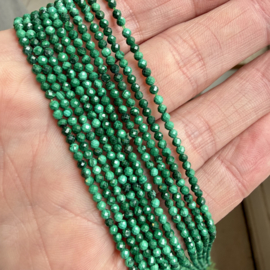 Malachiet gefacetteerde ronde kralen ca. 2 mm (seedbeads)