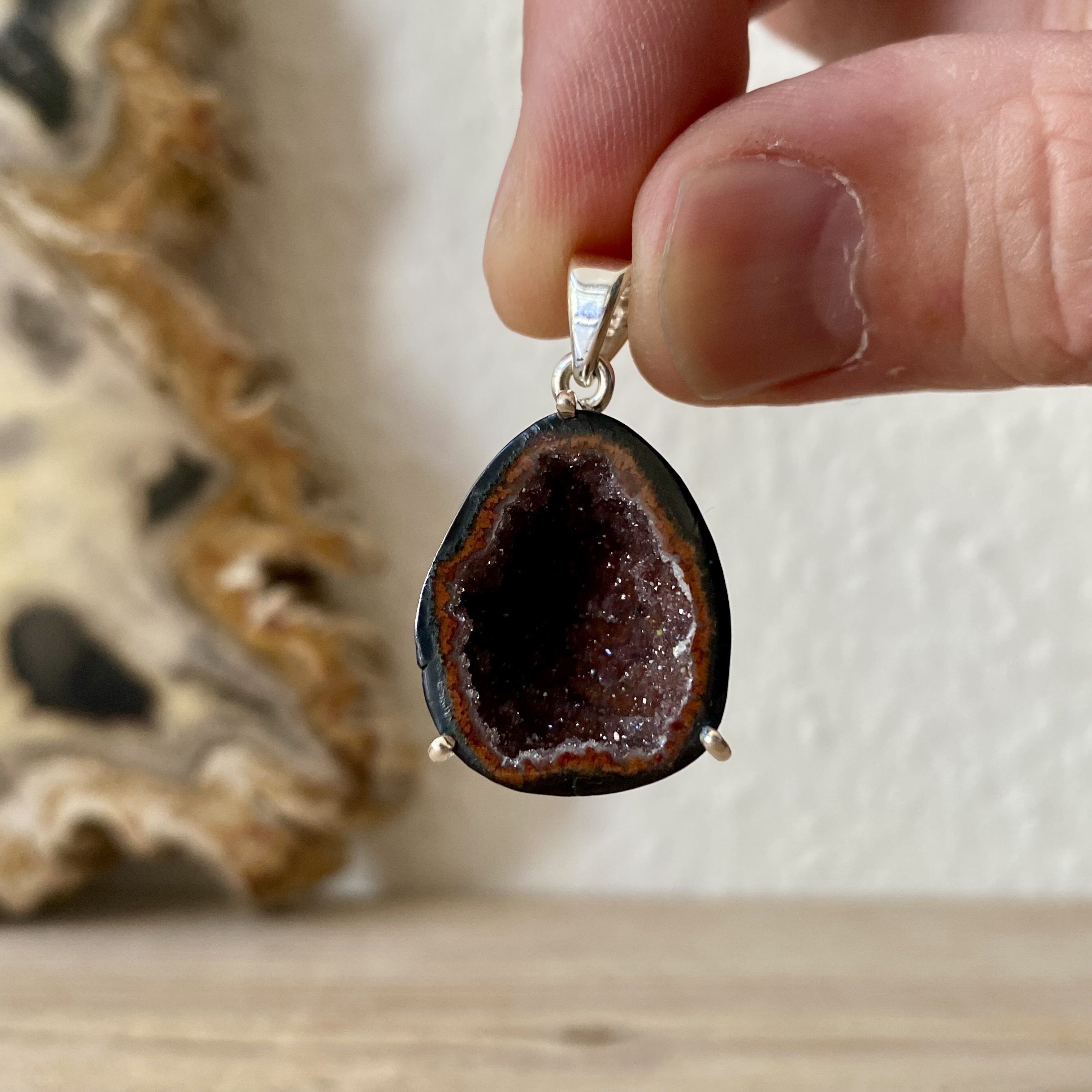 Hanger Agaatgeode in sterling zilver ca. 20 x 28 mm