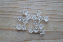 Bergkristal gecarfde bloemetjes ca. 8 mm per 2