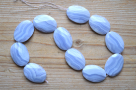 Chalcedoon platte gefacetteerde ovalen ca. 25 X 35 mm A klasse