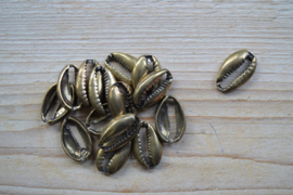 Bronskleurig tussenstuk cowrie schelp ca. 17 x 25 mm per stuk