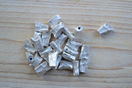 Metalen tussenkraal ca. 8 x 13 mm per 4 stuks