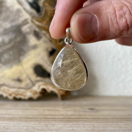Hanger Rutielkwarts in sterling zilver ca. 22 x 33 mm