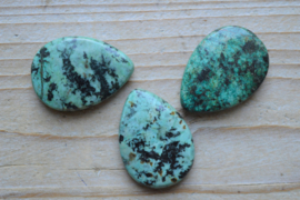 Afrikaans turquoise platte druppel ca. 30 x 45 mm per stuk