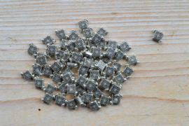 Metalen tussenkraal ca. 9 x 10 mm per 5 stuks