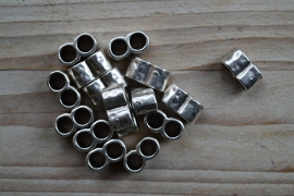 Metalen leerschuiver 5 mm ca. 7 x 15 mm per stuk