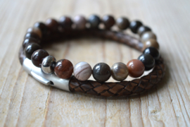 Armbandenset van 6 mm Vintage Donkerbruin gevlochten rundleer en 8 mm Versteend Hout Jaspis