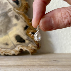 Sterling zilver hangertje met Rozenkwarts