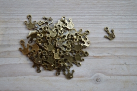 Bronskleurige bedel kroontje ca. 12 x 15 mm per 3 stuks