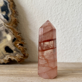 Hematoïde kwarts/Red Healer gepolijste toren